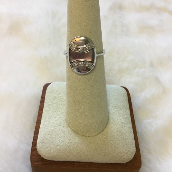 Sterling Silver Unique Oval Ring - Picture 1 of 5